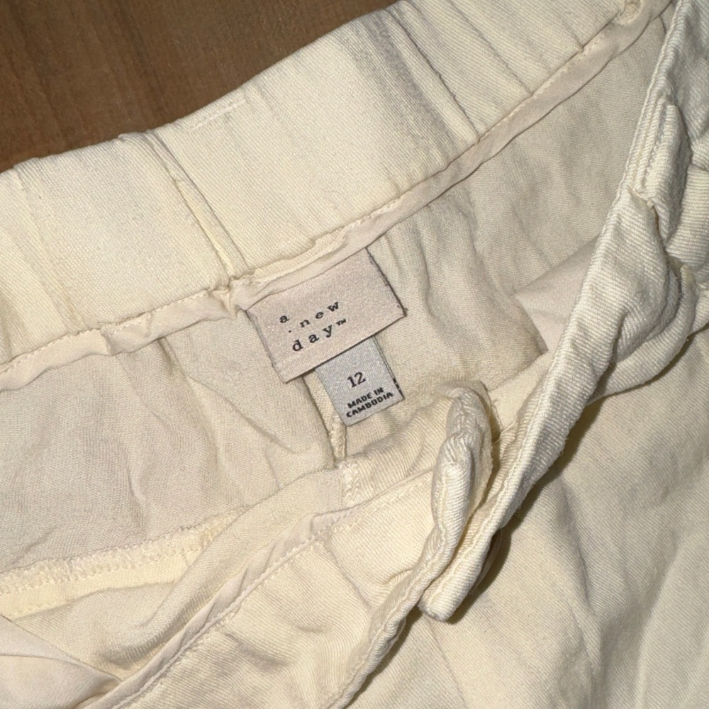 Cream High Waisted Shorts A New Day Neutral Casual Summer Basic Shorts Women - Picture 2 of 4